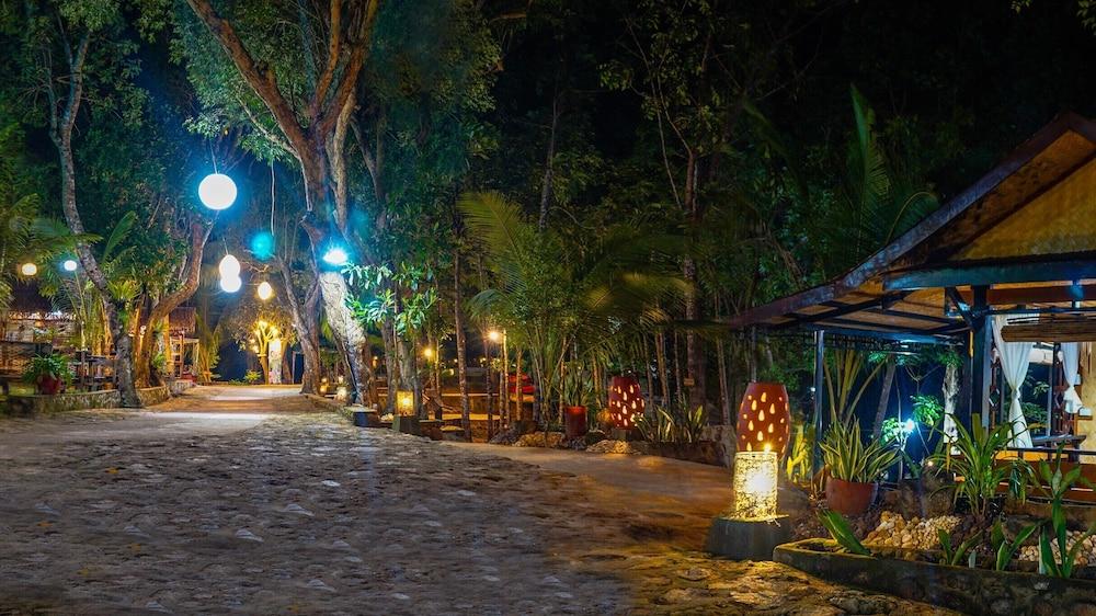Villa Khadine Grand Vista Resort Coron Εξωτερικό φωτογραφία