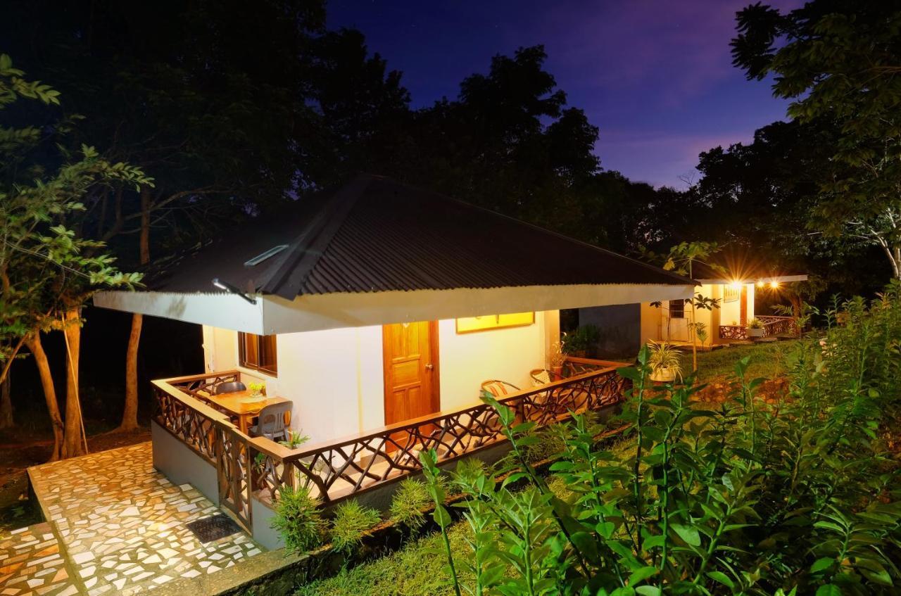 Villa Khadine Grand Vista Resort Coron Εξωτερικό φωτογραφία