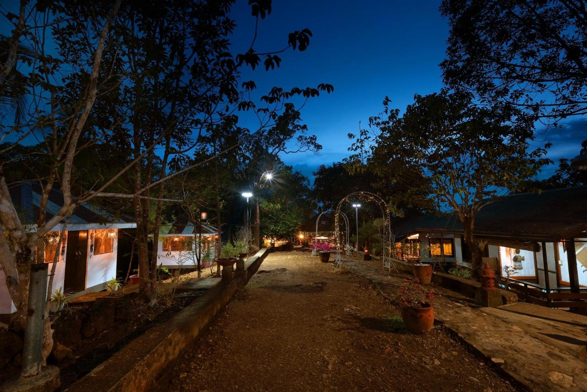 Villa Khadine Grand Vista Resort Coron Εξωτερικό φωτογραφία